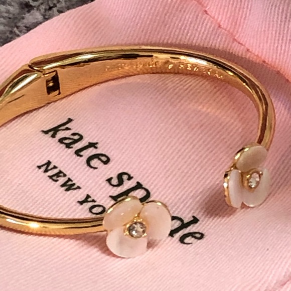 NEW KATE SPADE DISCO PANSY PEARL HINGE BRACELET - Picture 3 of 7